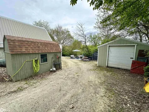 4082,4084,4086 Lakeshore Drive Brooklyn IA 52211