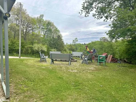 4082,4084,4086 Lakeshore Drive Brooklyn IA 52211