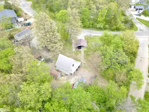 4082,4084,4086 Lakeshore Drive Brooklyn IA 52211