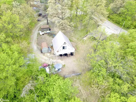 4082,4084,4086 Lakeshore Drive Brooklyn IA 52211