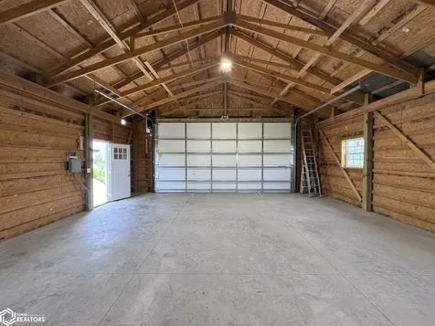 12241 Apache Drive Moravia IA 52571