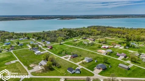 12241 Apache Drive Moravia IA 52571