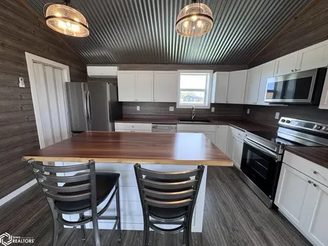 12241 Apache Drive Moravia IA 52571