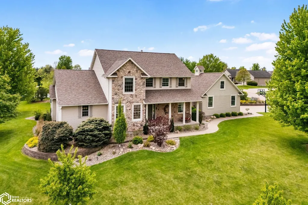 1402 Ridgeview Court Washington IA 52353