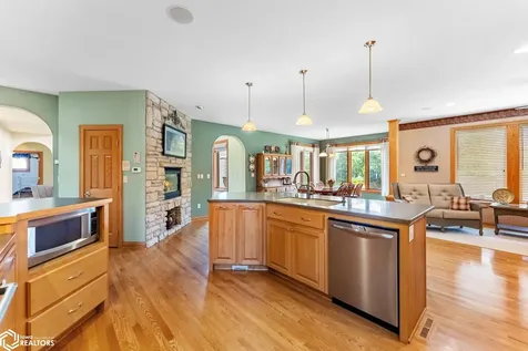1402 Ridgeview Court Washington IA 52353