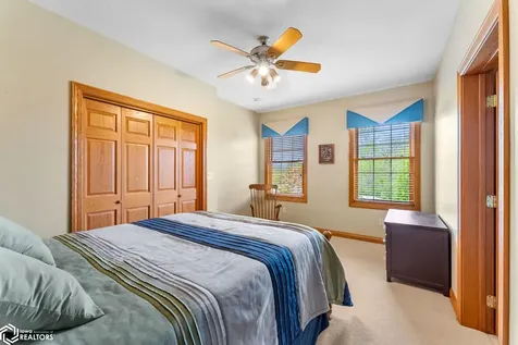 1402 Ridgeview Court Washington IA 52353