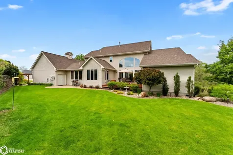 1402 Ridgeview Court Washington IA 52353