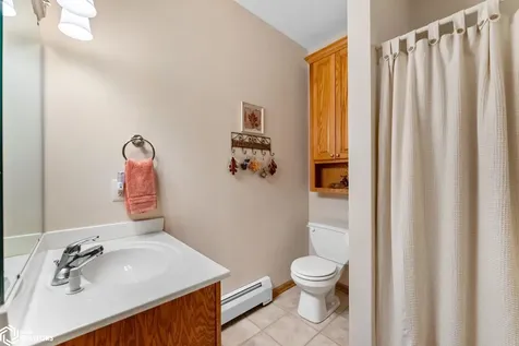1402 Ridgeview Court Washington IA 52353