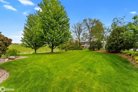 1402 Ridgeview Court Washington IA 52353