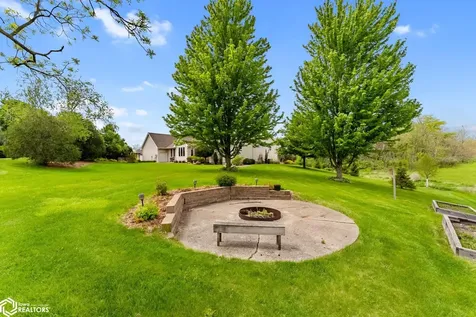 1402 Ridgeview Court Washington IA 52353