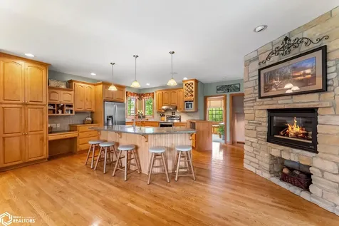 1402 Ridgeview Court Washington IA 52353