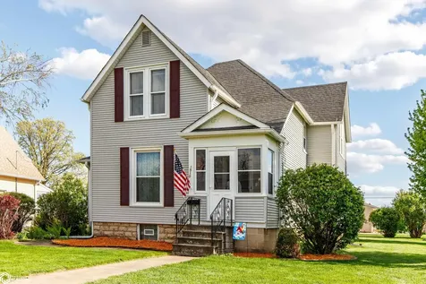1510 Summit Street Marshalltown IA 50158