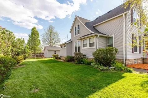 1510 Summit Street Marshalltown IA 50158