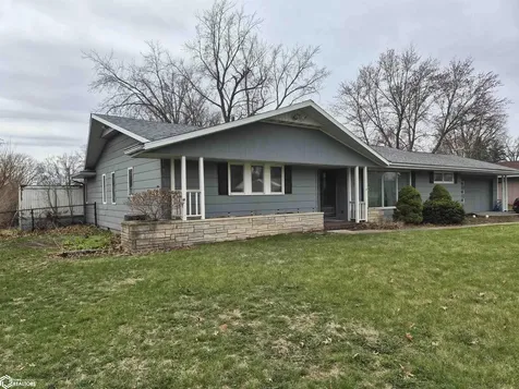 1205 S 15th Avenue W Newton IA 50208