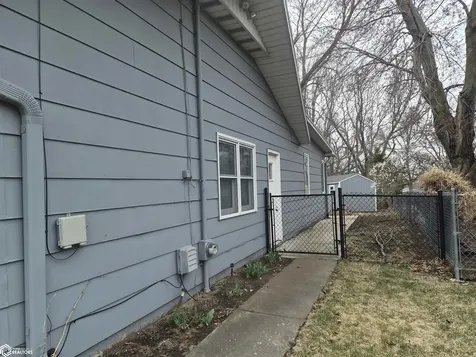 1205 S 15th Avenue W Newton IA 50208
