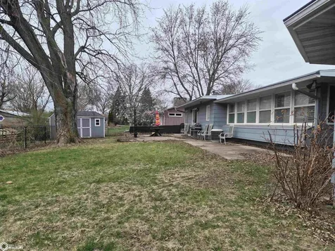 1205 S 15th Avenue W Newton IA 50208