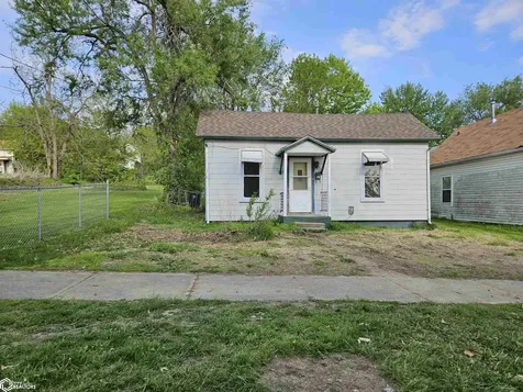 116 S Cherry Street Ottumwa IA 52501