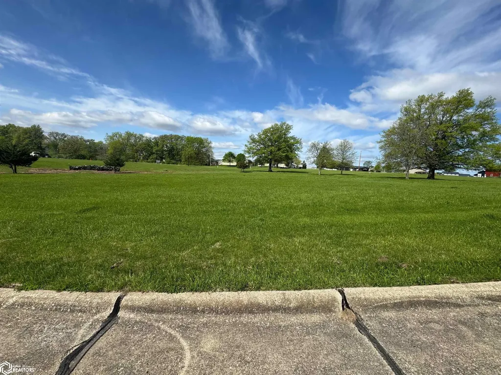 Lot 33 Parkside Knolls Moravia IA 52571