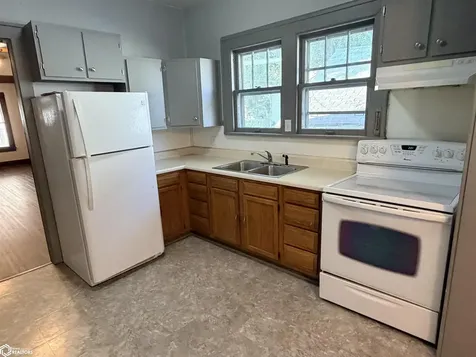 203 S D Street Fairfield IA 52556