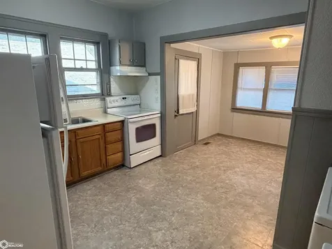 203 S D Street Fairfield IA 52556