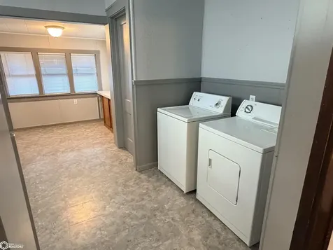 203 S D Street Fairfield IA 52556