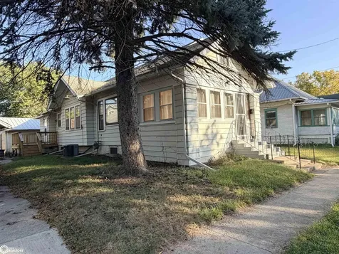 203 S D Street Fairfield IA 52556