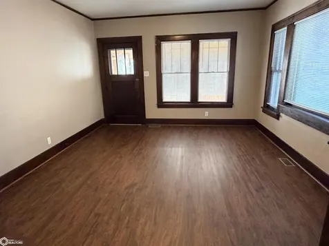 203 S D Street Fairfield IA 52556