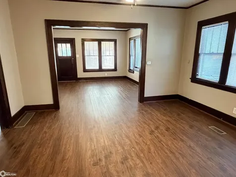 203 S D Street Fairfield IA 52556
