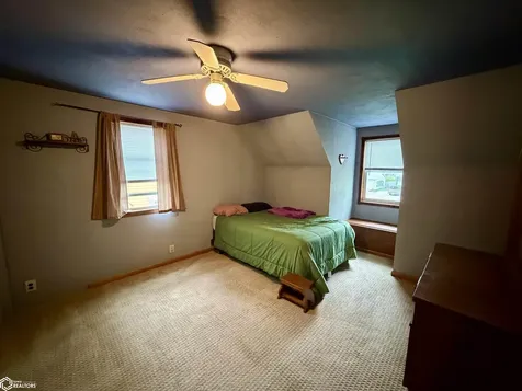 1842 4th Avenue Grinnell IA 50112