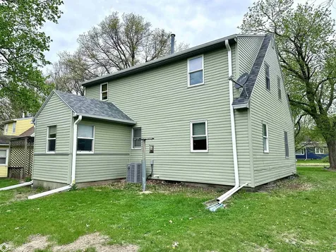 1842 4th Avenue Grinnell IA 50112