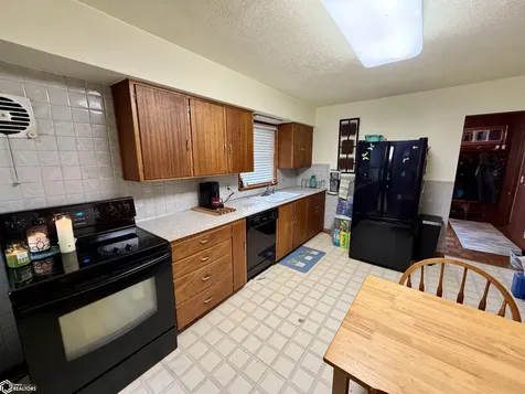 1842 4th Avenue Grinnell IA 50112