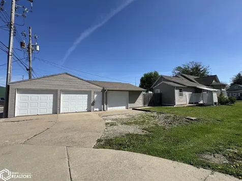 115 Swan Street West Burlington IA 52655