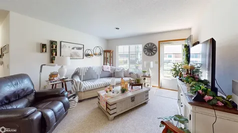 1705 -D Linden Drive Fairfield IA 52556