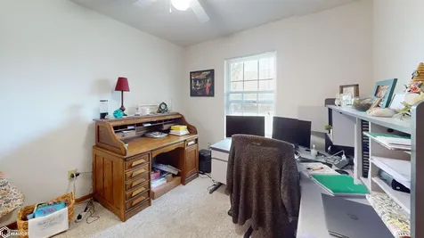 1705 -D Linden Drive Fairfield IA 52556