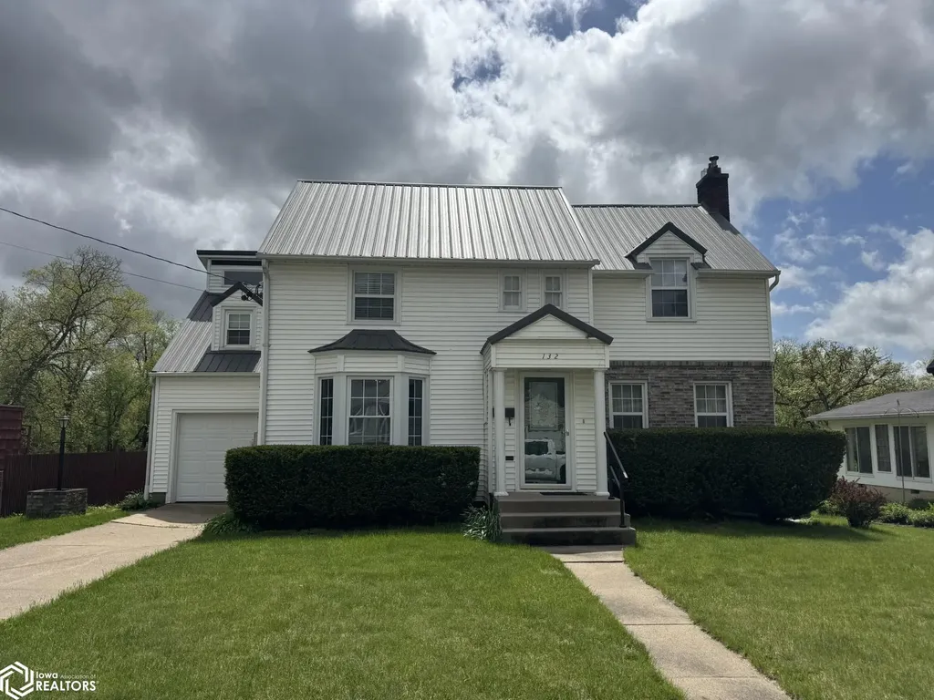 132 W Alta Vista Avenue Ottumwa IA 52501