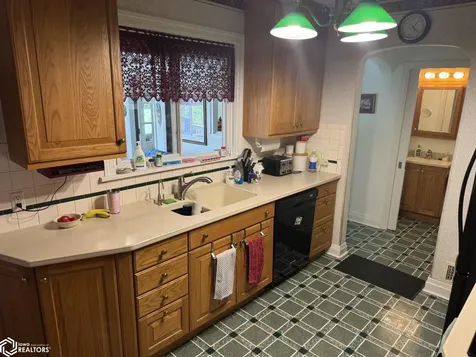 132 W Alta Vista Avenue Ottumwa IA 52501