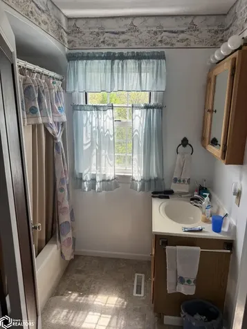 132 W Alta Vista Avenue Ottumwa IA 52501