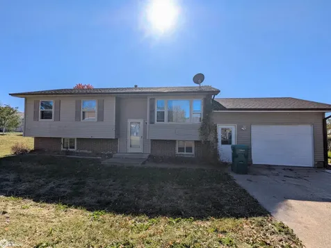 103 W Sherrie Lane New London IA 52645