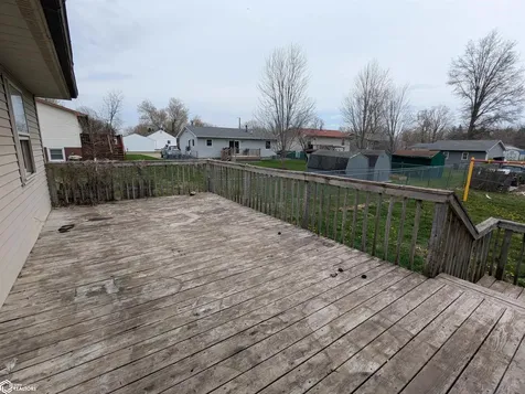 103 W Sherrie Lane New London IA 52645