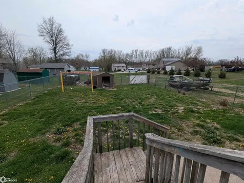 103 W Sherrie Lane New London IA 52645