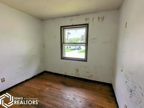 103 W Sherrie Lane New London IA 52645