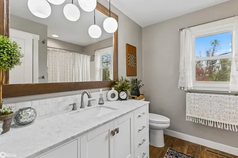 2501 Reyclif Drive Marshalltown IA 50158