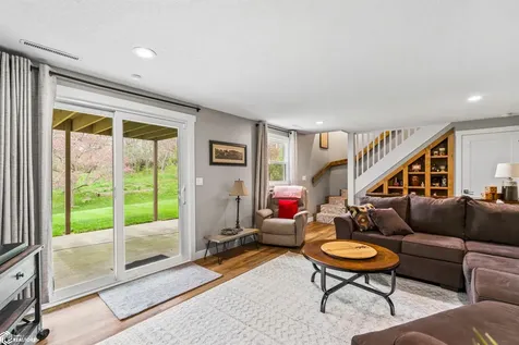2501 Reyclif Drive Marshalltown IA 50158