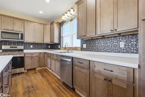 1088 Lexington Avenue Winfield IA 52659