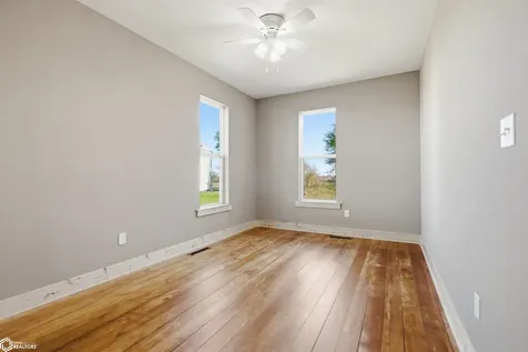 1088 Lexington Avenue Winfield IA 52659
