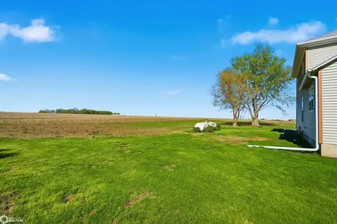 1088 Lexington Avenue Winfield IA 52659