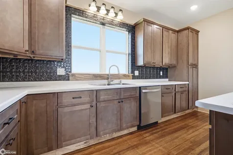 1088 Lexington Avenue Winfield IA 52659