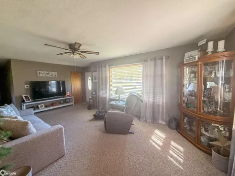 716 5th Avenue Ackley IA 50601