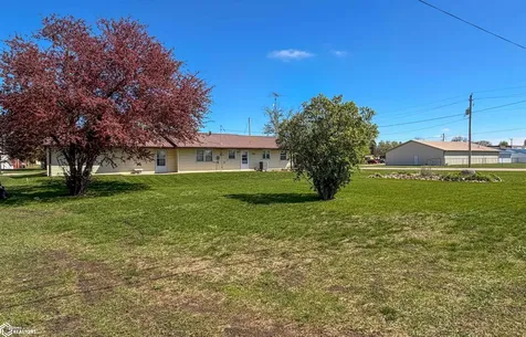 716 5th Avenue Ackley IA 50601