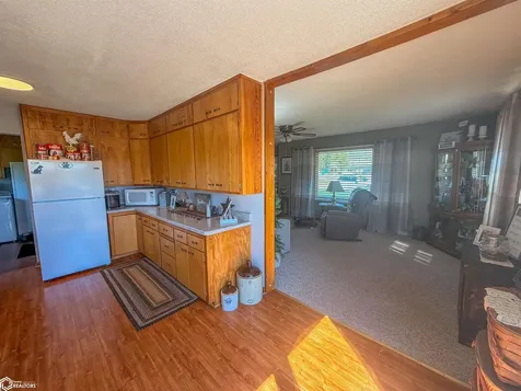 716 5th Avenue Ackley IA 50601
